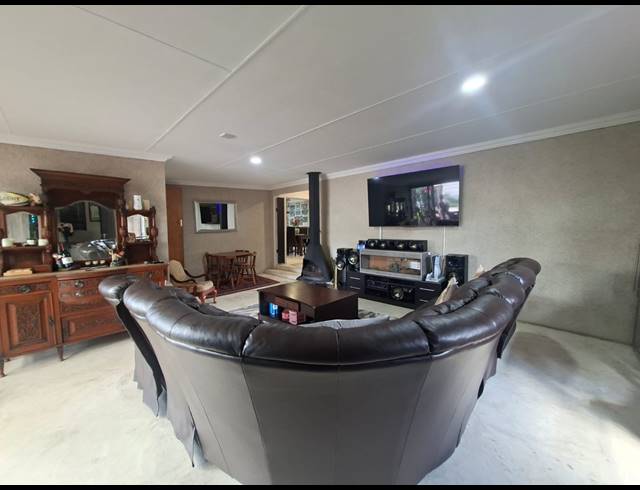 4 BEDROOM HOUSE FOR SALE IN VANDERBIJLPARK SE 1